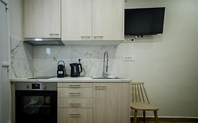Central Corner Apts